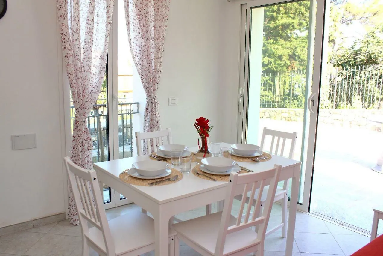 Casa Laura Villa Imperia